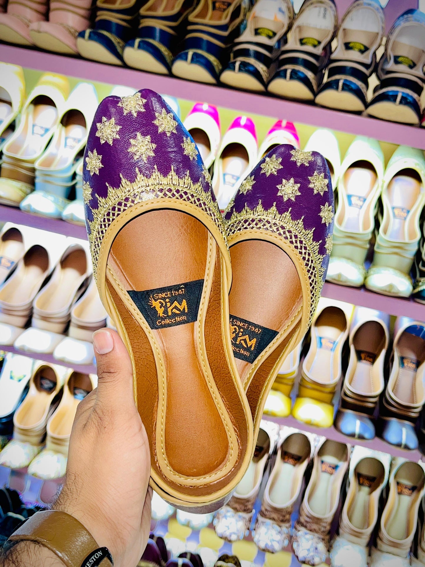 Simple Star Work Khussa – Subtle Sparkle with Traditional Touch Walk Inn