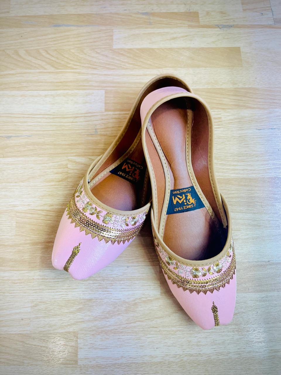 Gul Dasta – Delicate Neck Work Khussa - Walk Inn