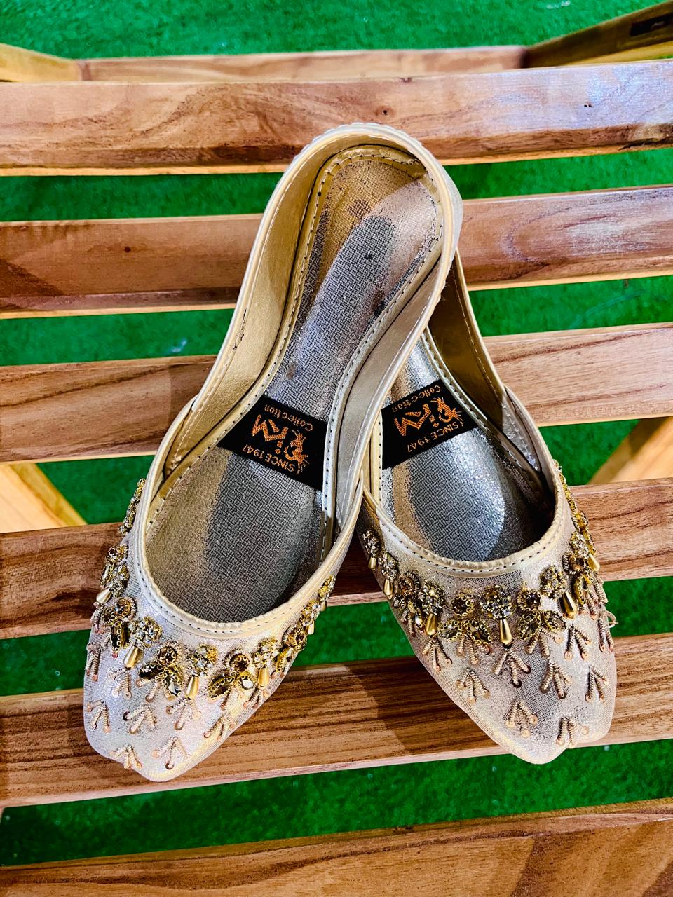 Fancy Bridal Khussa – Handcrafted Moti Elegance Walk Inn