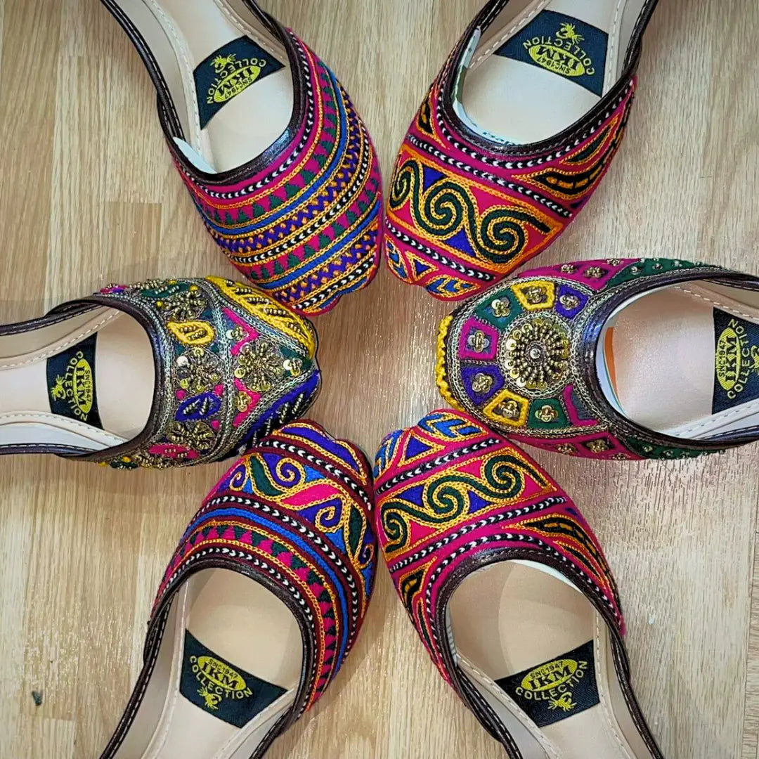 Embroided Khussa - Walk Inn