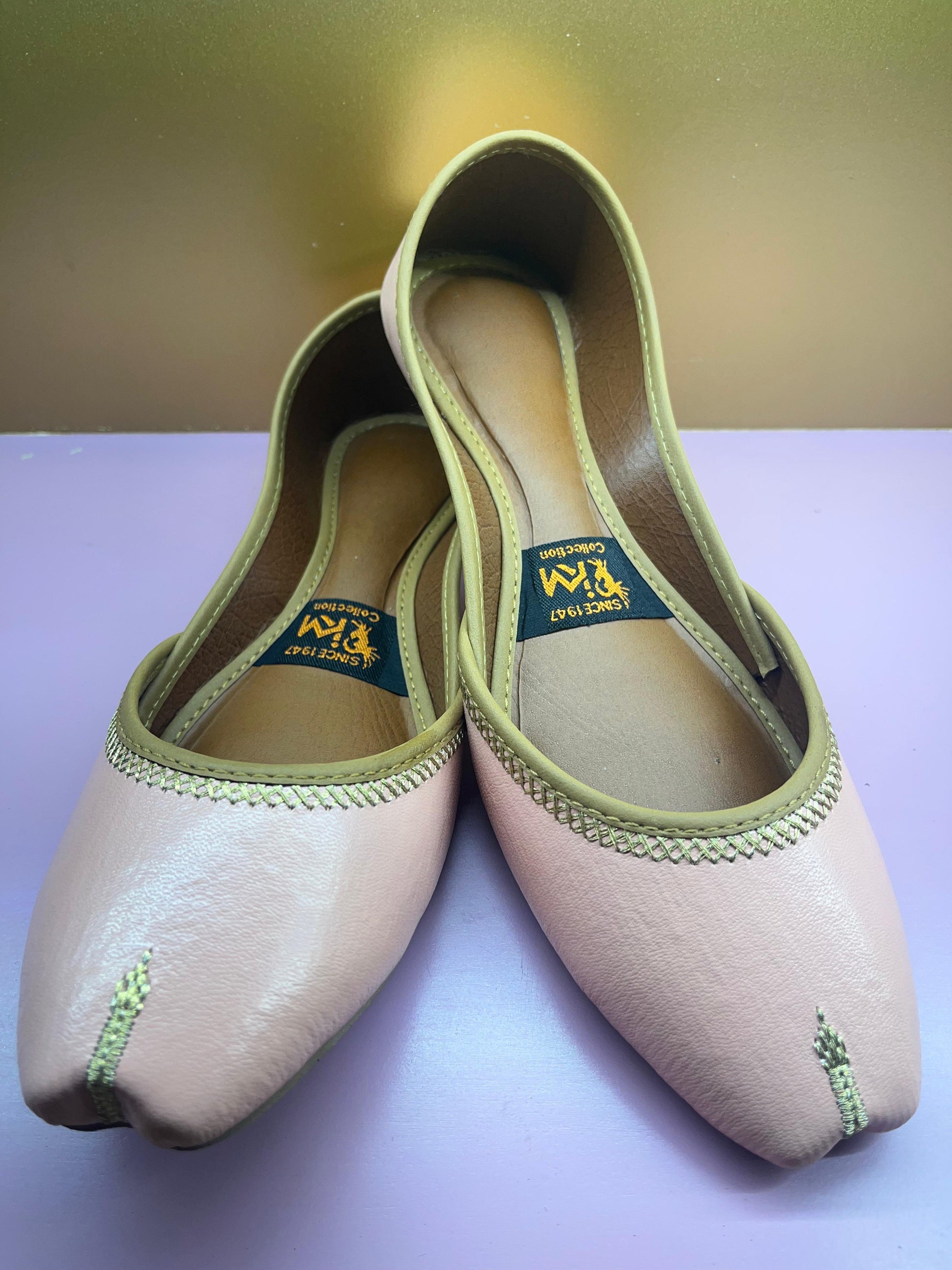 Simple Decent Khussa – Everyday Grace in a Classic Look Walk Inn