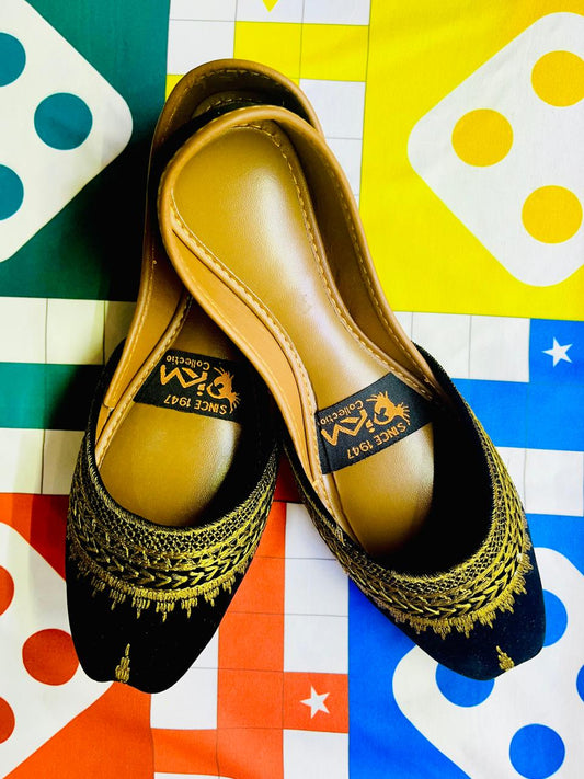 Zarveen – Velvet Tilla Work Khussa - Walk Inn
