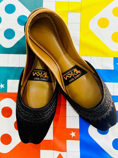Zarveen – Velvet Tilla Work Khussa - Walk Inn
