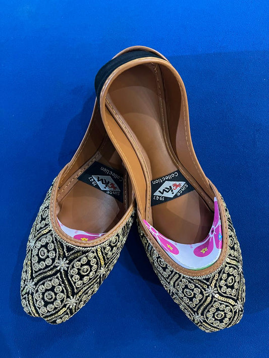 Shamiyana – Festive Shine Artisan Khussa - Walk Inn